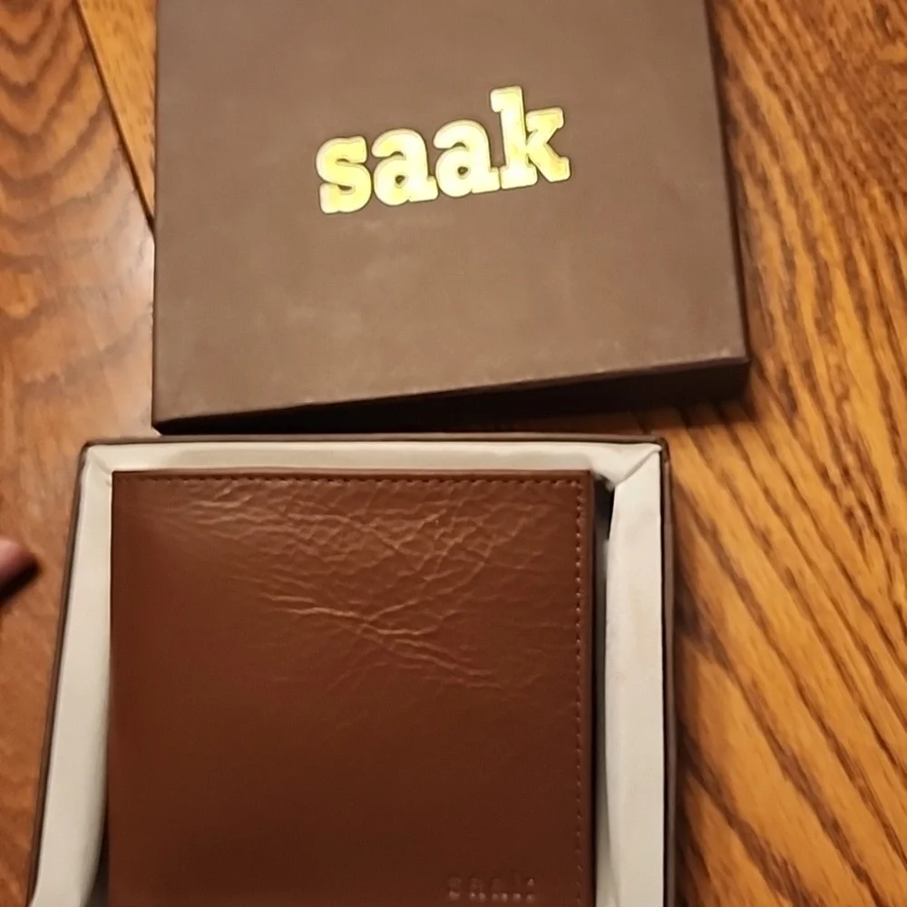 Saak Brand BIfold Waller